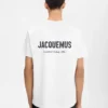 Das Dubai-Adress-T-Shirt Kurzarm-T-Shirt mit aufgedruckter Adresse und Logo