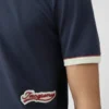 Das Gio T-Shirt Kurzärmeliges T-Shirt mit gesticktem Aufnäher