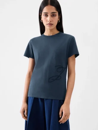 Das J-T-Shirt Besticktes T-Shirt