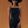 Das Kleid Spiaggia Kleid mit quadratischem Ausschnitt und integriertem Body