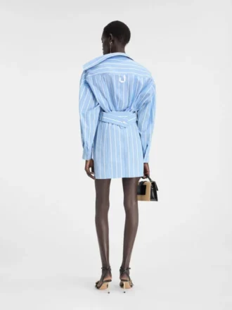 Das Mini-Hemdkleid Asymmetrisches Hemdkleid