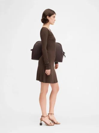 Das Minikleid Pralù Minikleid mit langen Ärmeln und Wellenkante