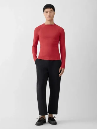 Das Oberteil mit Stehkragen Jacquemus + Nike Langärmliges Oberteil – Zusammenarbeit zwischen Jacquemus und Nike