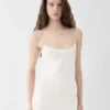 Das Plumetis-Strickkleid Drapiertes transparentes Kleid