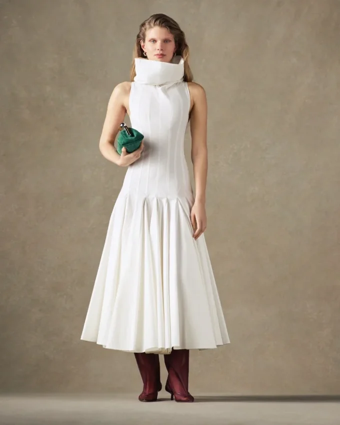 Das Triana-Kleid Ausgestelltes Godet-Kleid