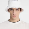 Der Bacino-Bucket-Hat Hut aus ausgefranstem Raffia