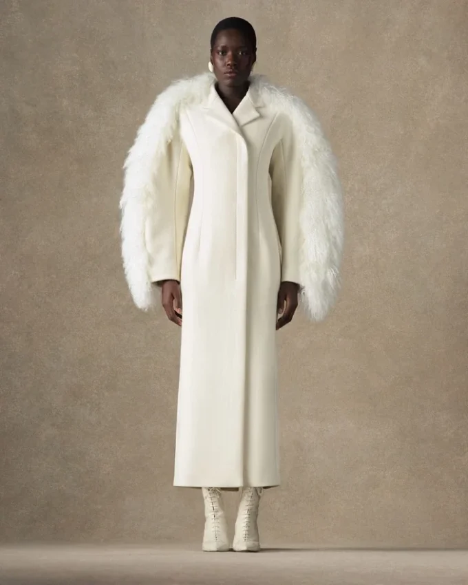 Der Boa-Mantel Shearling-Boa-Mantel