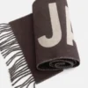Der Jacquemus-Schal Fringe Logo-Schal