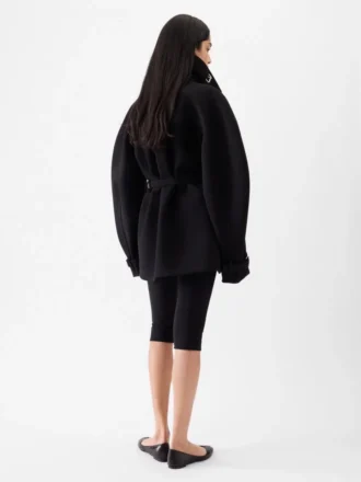 Der kurze Trenchcoat Ovalo Trenchcoat Hourglass