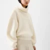 Der Pallone-Strick Pullover mit weitem Rollkragen