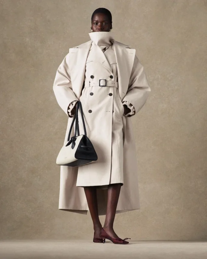 Der Trapezi-Trenchcoat Lässiger Trenchcoat