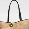 Die asymmetrische Beuteltasche Bambola