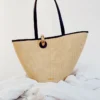 Die asymmetrische Beuteltasche Bambola