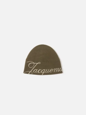 Die Atelier-Mütze Mütze mit Jacquard-Logo