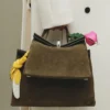 Die Banane Knotiger Taschenanhänger in Bananenform