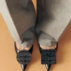 Die flachen Duelo-Slingbacks Runde und eckige Kitten Heels