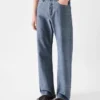 Die gerade geschnittene Jeanshose von de-Nîmes Jeans mit geradem Bein