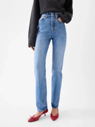 Die gerade geschnittene Jeanshose von de-Nîmes Jeans mit geradem Bein