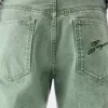 Die gerade geschnittene Jeanshose von de-Nîmes Jeans mit geradem Bein