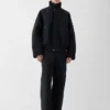 Die Gore-Tex-Jacke JACQUEMUS + Nike 2-in-1-Gore-Tex-Jacke – Zusammenarbeit zwischen JACQUEMUS und Nike