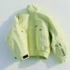 Die Gore-Tex-Jacke JACQUEMUS + Nike 2-in-1-Gore-Tex-Jacke – Zusammenarbeit zwischen JACQUEMUS und Nike