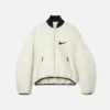 Die Gore-Tex-Jacke JACQUEMUS + Nike 2-in-1-Gore-Tex-Jacke – Zusammenarbeit zwischen JACQUEMUS und Nike