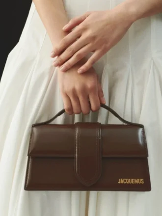 Die große Bambino Crossbody-Umhängetasche