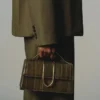 Die große Bambino Metal-Tasche mit Klappe