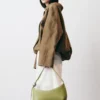 Die große Bisou Perle Große Schultertasche mit Perlenverzierung