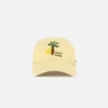 Die Hello Dubai Baseballkappe Logo-Kappe – exklusiv online und in unseren Verkaufsstellen in den Vereinigten Arabischen Emiraten erhältlich