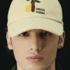 Die Hello Dubai Baseballkappe Logo-Kappe – exklusiv online und in unseren Verkaufsstellen in den Vereinigten Arabischen Emiraten erhältlich