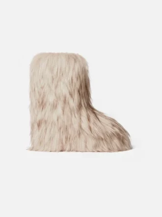 Die Jacquemus Mid Yeti Moon Boot Kunstfellstiefel – in Zusammenarbeit mit Moon Boot