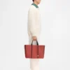 Die JACQUEMUS-Strickjacke Signature-Strickjacke