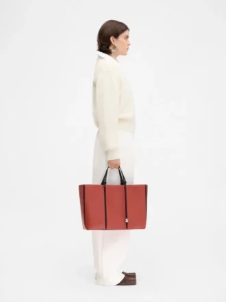 Die JACQUEMUS-Strickjacke Signature-Strickjacke