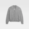 Die JACQUEMUS-Strickjacke Signature-Strickjacke