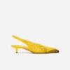 Die niedrigen Cubisto Banane Gewebte Banane-Slingbacks
