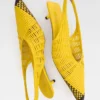 Die niedrigen Cubisto Banane Gewebte Banane-Slingbacks