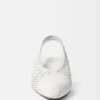 Die niedrigen Cubisto Banane Gewebte Banane-Slingbacks