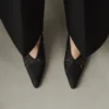 Die niedrigen Cubisto Banane Gewebte Banane-Slingbacks