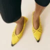 Die niedrigen Cubisto Banane Gewebte Banane-Slingbacks