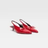 Die niedrigen Cubisto-Slingbacks Slingback-Kitten-Heels