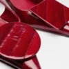 Die niedrigen Duelo-Slingbacks Runde und eckige Kitten Heels