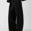 Die Ovalo-Hose Geschwungene Hose