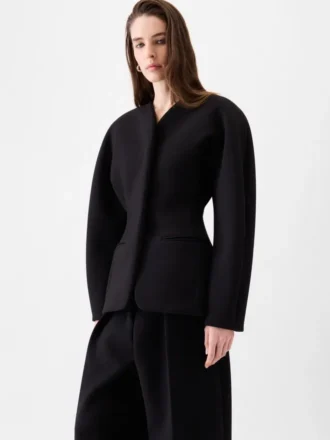 Die Ovalo-Jacke Taillierte Jacke