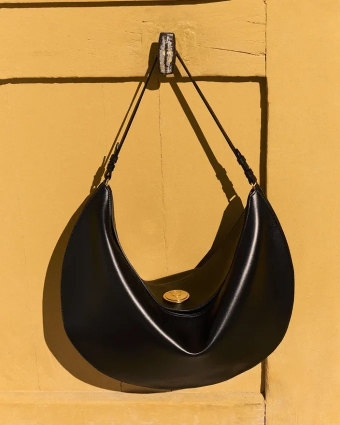 Die Ovalo-Tasche Hobo-Tasche