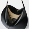 Die Ovalo-Tasche Hobo-Tasche
