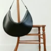 Die Ovalo-Tasche Hobo-Tasche