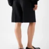 Die Ovalu-Shorts Taillierte Bermudashorts