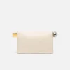 Die Rond Carré Clutch Take-out Clutch