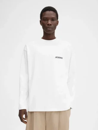 Langarm-T-Shirt mit Adresse von Courchevel Langarm-T-Shirt mit aufgedruckter Adresse und Logo – exklusiv online und in unserem Geschäft in Courchevel erhältlich